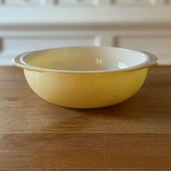 Vintage Pyrex 2 qt Desert Dawn Yellow Bowl - Picture 1 of 8